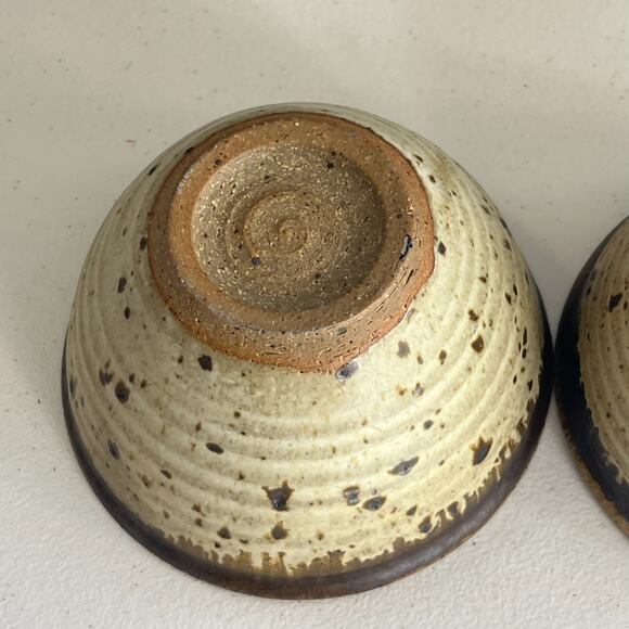 Studio Art Pottery Bowl 2 set Hand Thrown 5.5" Rustic Tan Brown Speckled Matte - Picture 5 of 9